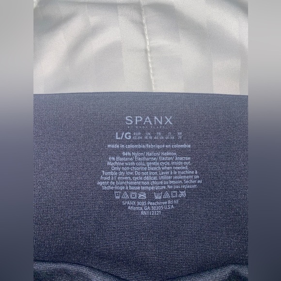 Spanx Look At Me Now Seamless Leggings - Picture 6 of 7